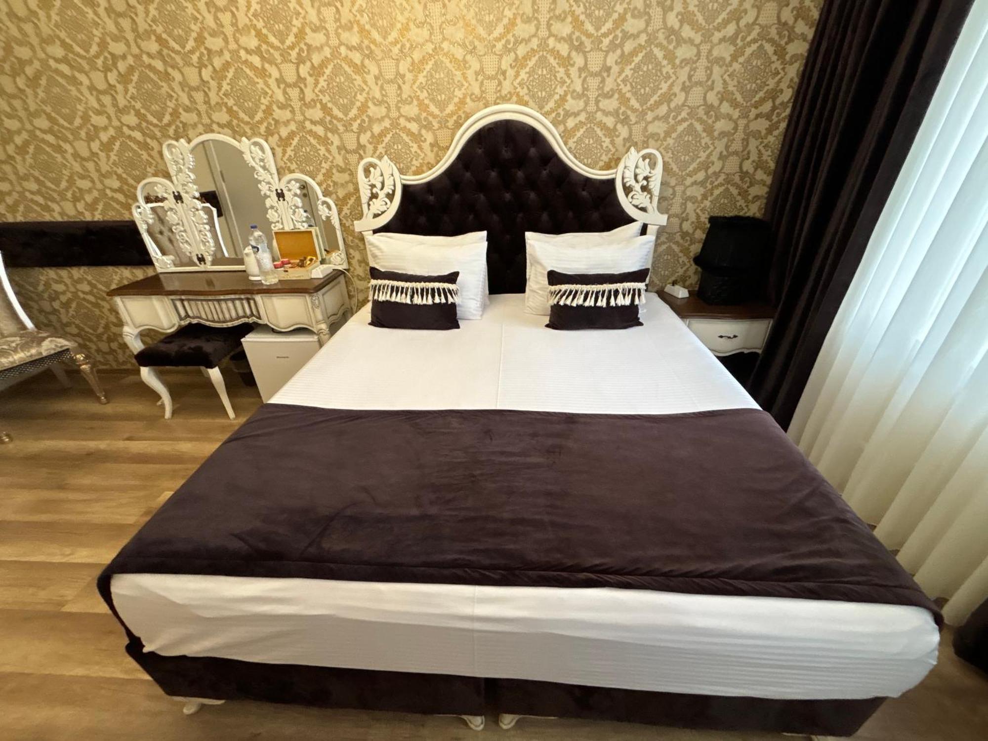 Otantik Shumen Hotel Kültér fotó