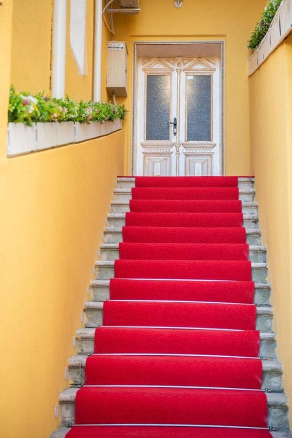 Otantik Shumen Hotel Kültér fotó