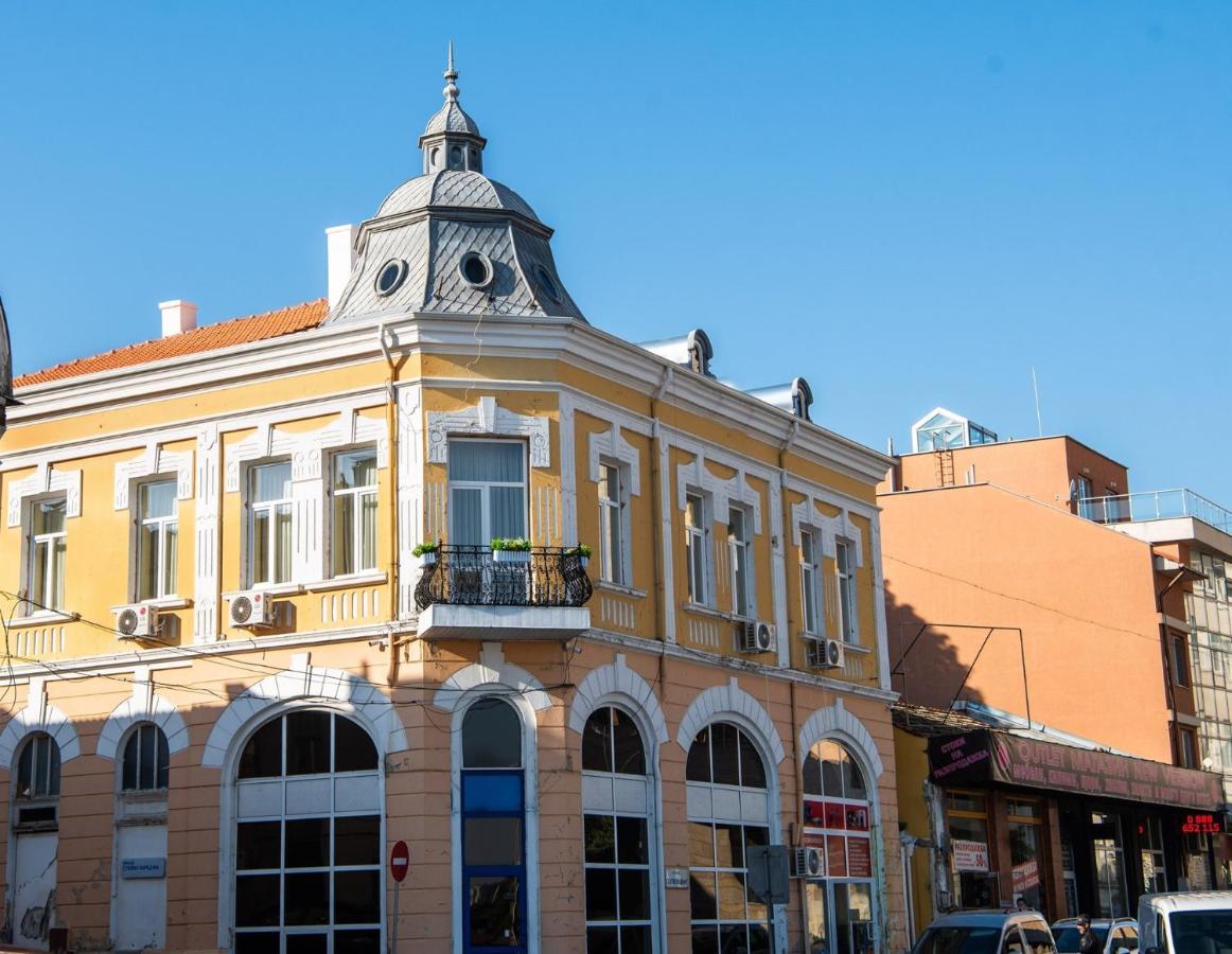 Otantik Shumen Hotel Kültér fotó